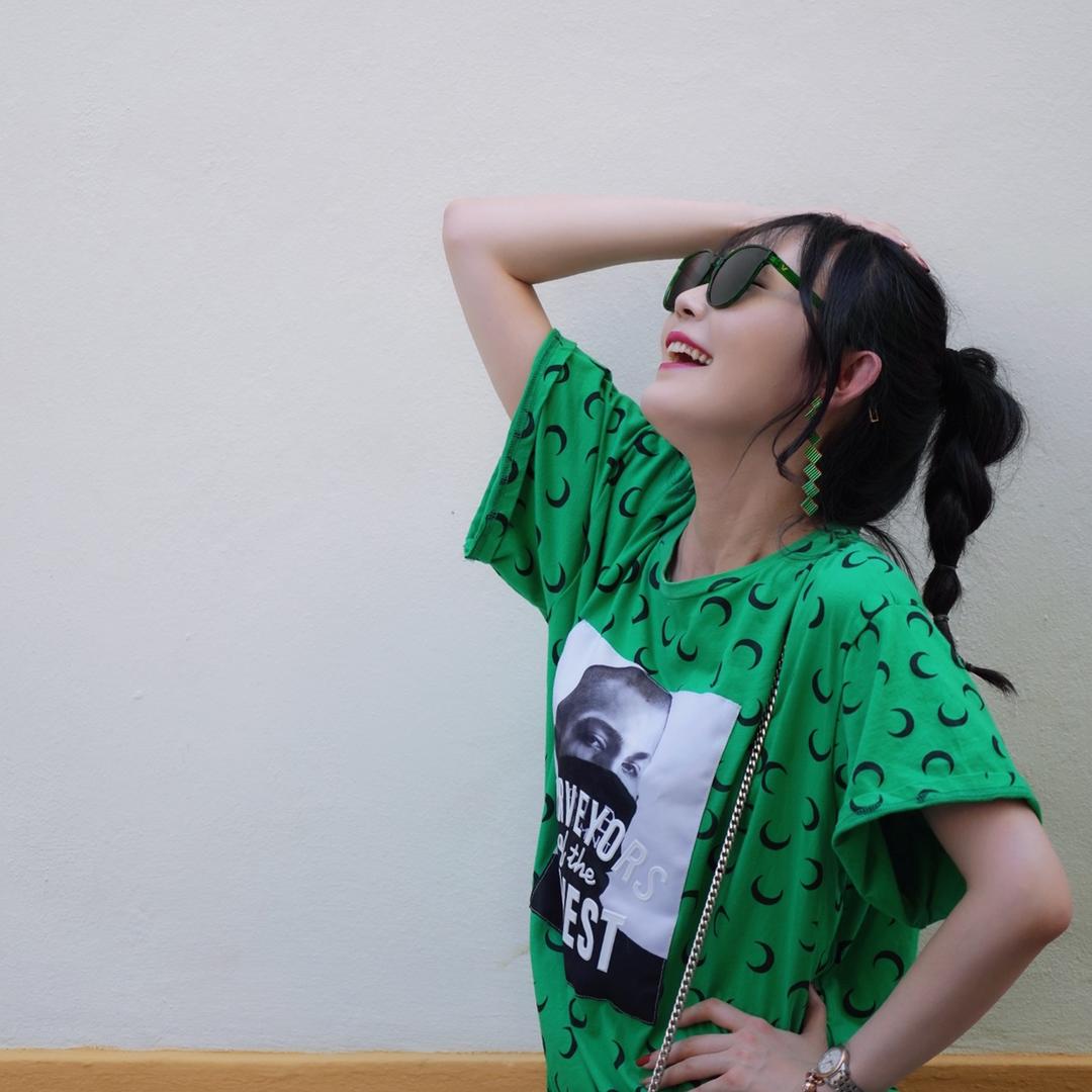 喷摩丝的稻草人yjy