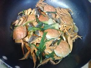 香煎螃蟹的做法 步骤3