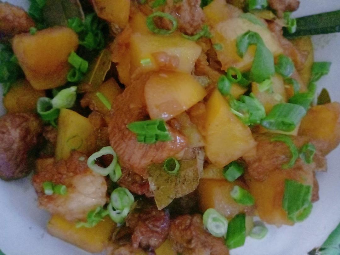 红烧肉炖土豆（丝毫不腻）