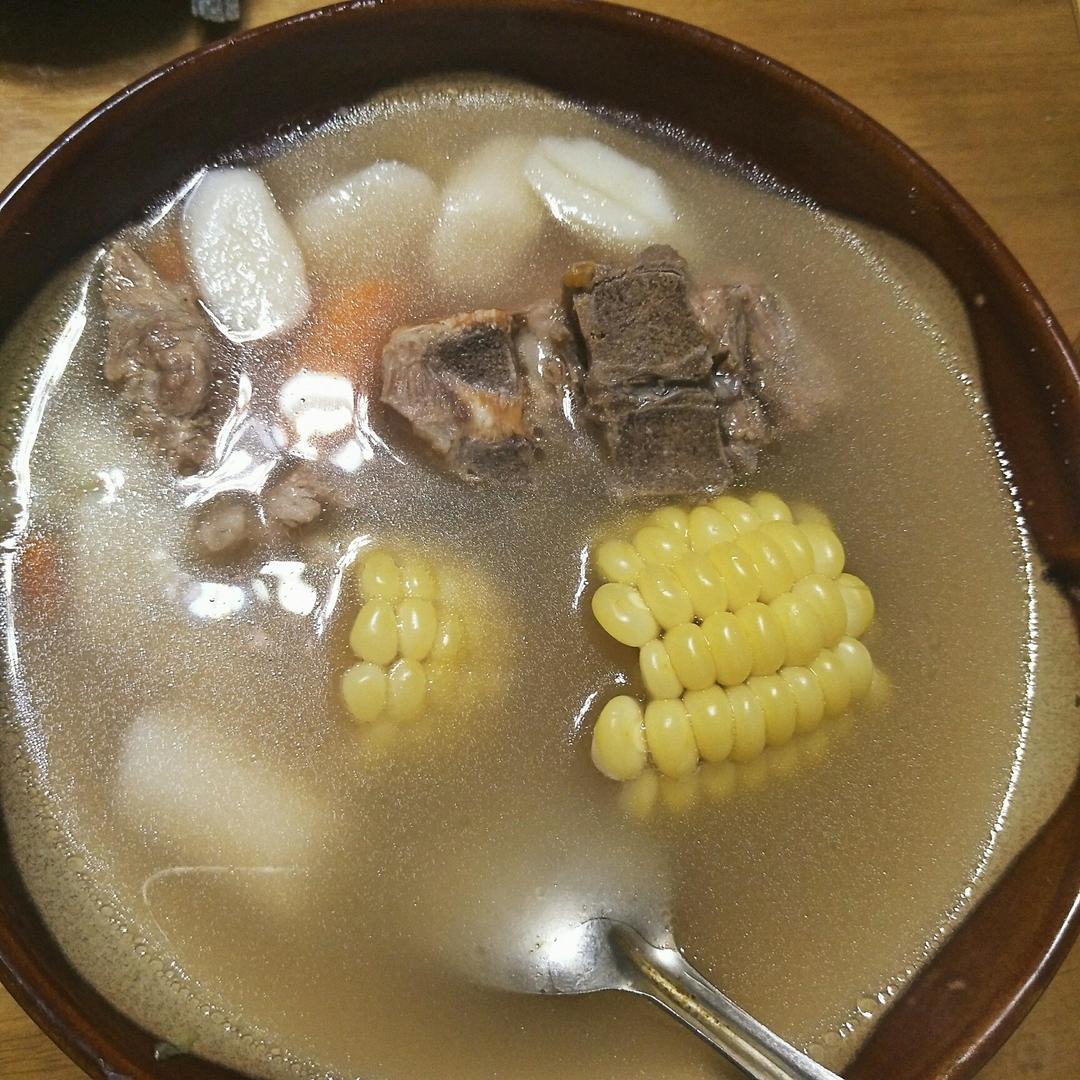 排骨玉米莲藕汤
