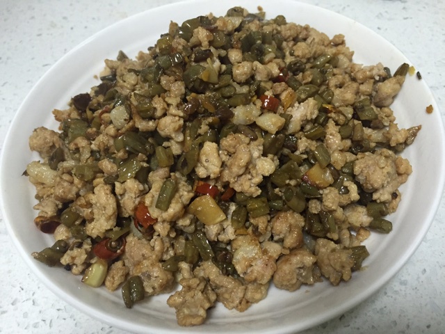 酸豆角炒肉末