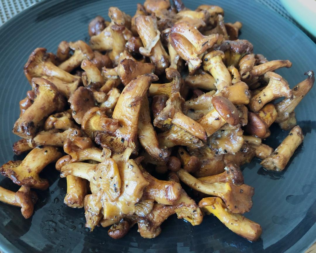 香煎鸡油菌