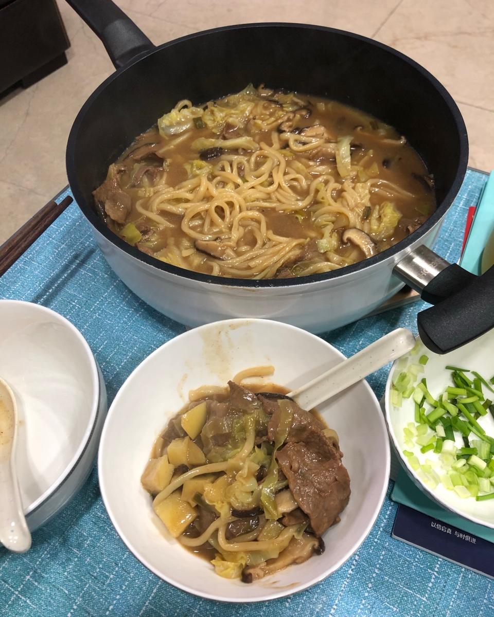 暖胃一锅出丨鸡肉粥&牛肉汆面&肉末芋头饭