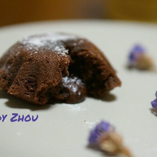 巧克力熔岩蛋糕(全图文超简单)