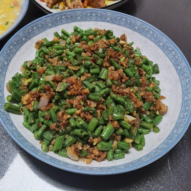 肉沫豆角下饭菜