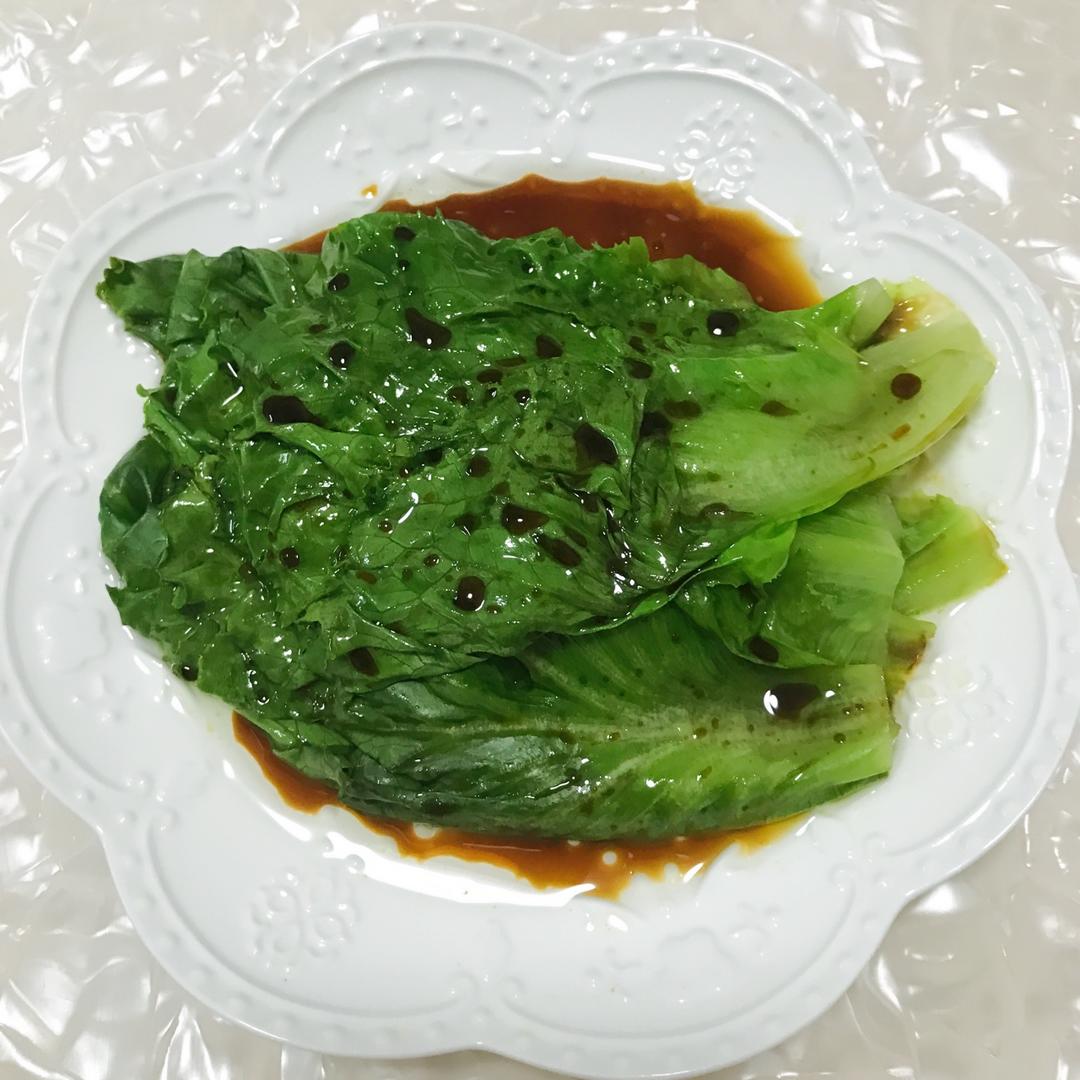 灵活de小胖纸做的白灼生菜