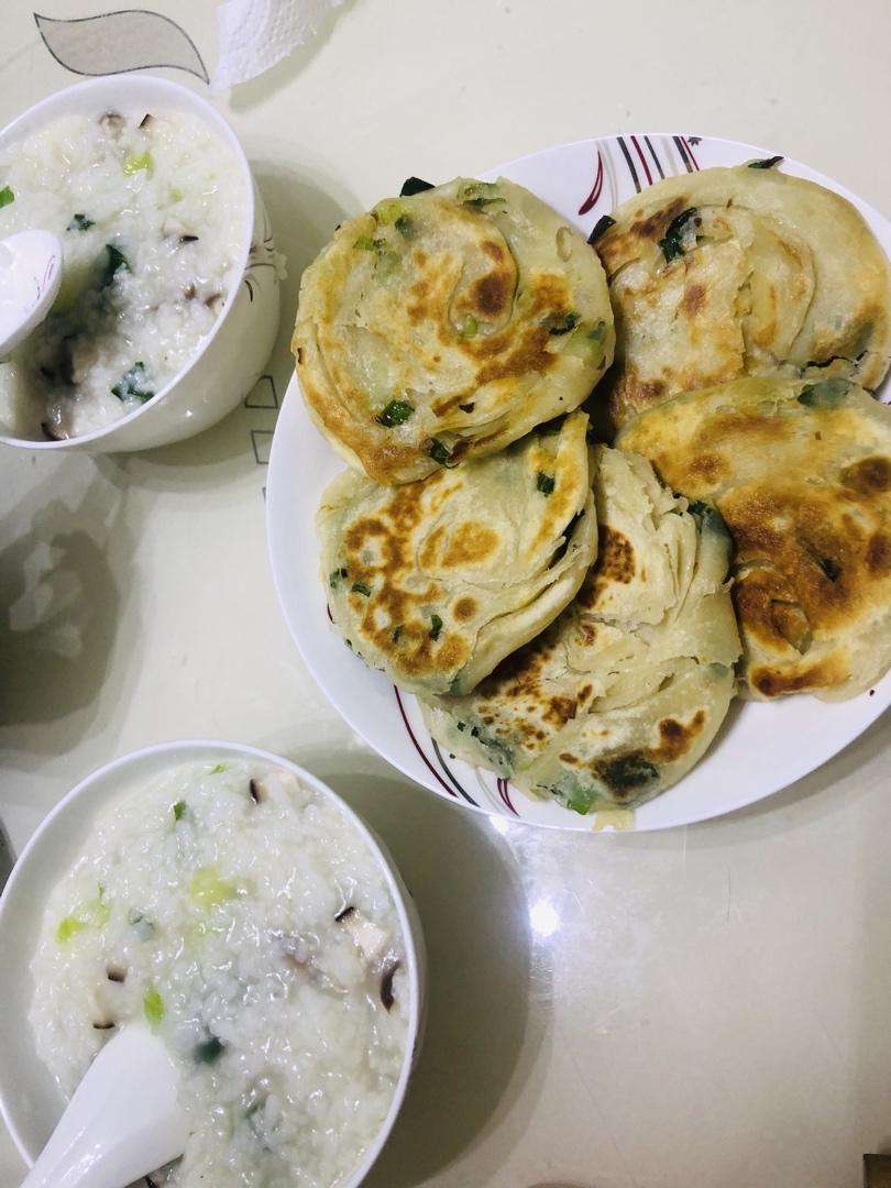 葱油饼（附外酥里嫩的技巧）