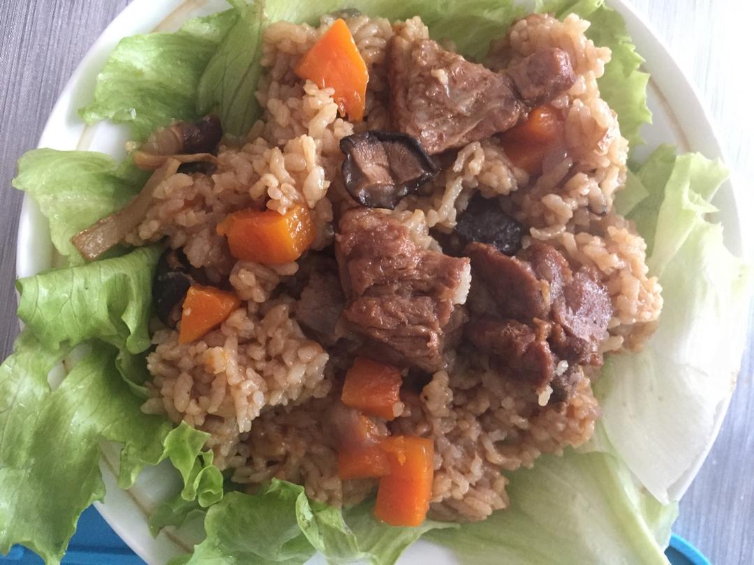 喷香排骨焖饭（爆好吃）