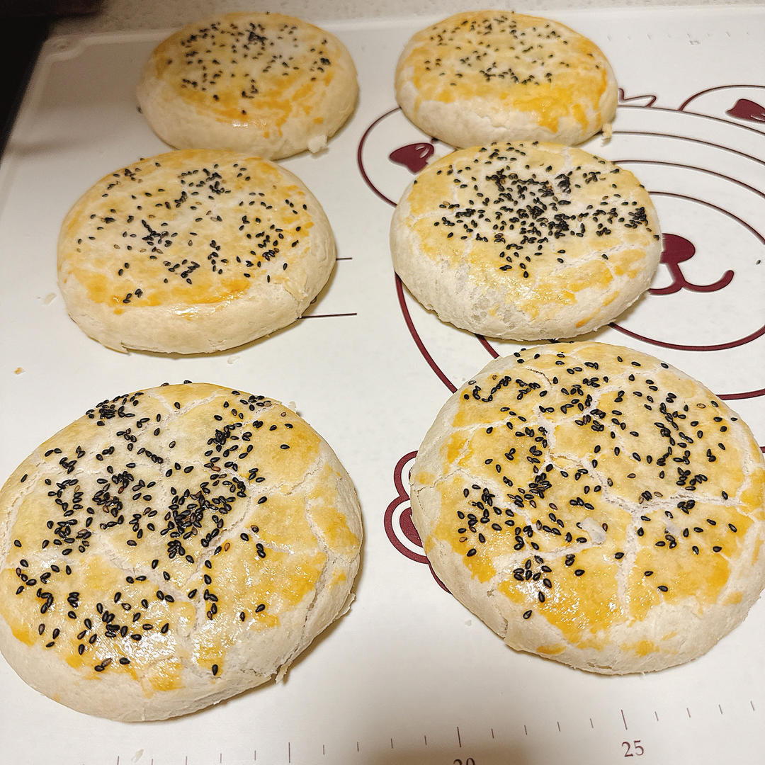 梦中情酥（饼）▎简单快手、香酥掉渣、好吃上头的酥皮大月饼