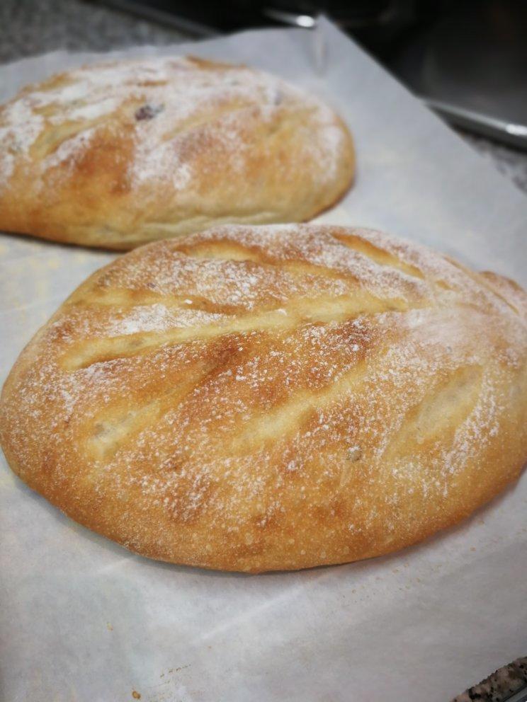 全麦蔓越莓核桃软欧包