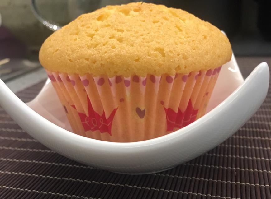 马芬杯子蛋糕，纸杯蛋糕，蔓越莓麦芬蛋糕，cupcake