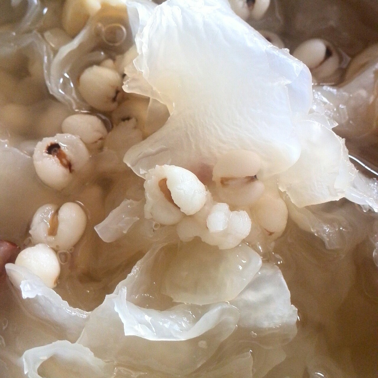 红枣银耳莲子羹