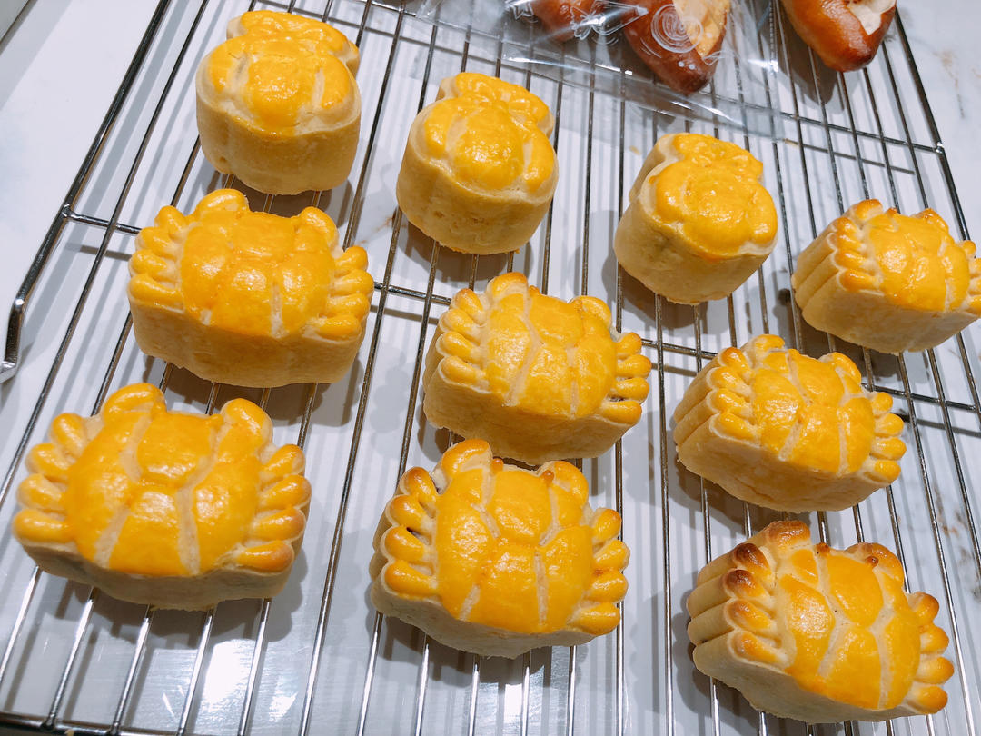 椰蓉奶酥月饼/椰香奶香浓郁/曲奇口感/不可错过