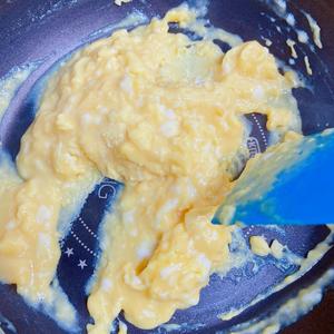 三星厨师的黄油炒蛋的做法 步骤5