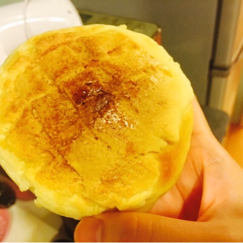 菠萝包（附10分钟手套膜和快速软面包做法）