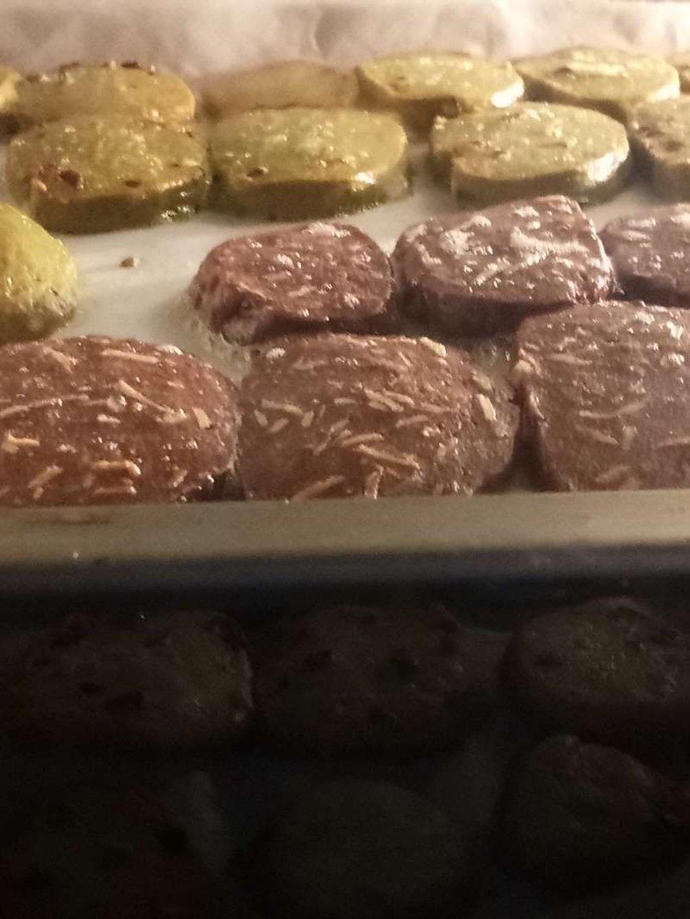 开店朋友给的配方，杏仁片巧克力豆曲奇➕蔓越莓曲奇