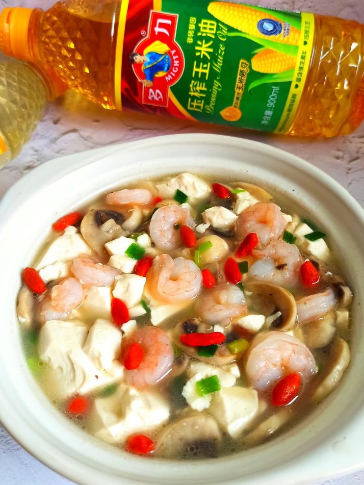 口蘑虾仁豆腐汤的做法