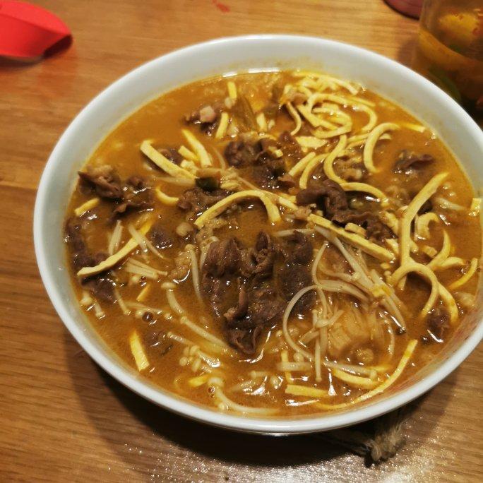 酸汤肥牛