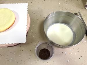 奥利奥淡奶油咸蛋糕的做法 步骤1