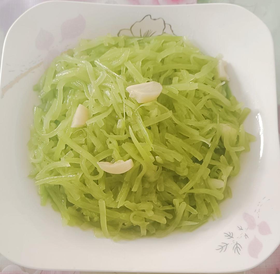 清炒莴笋丝