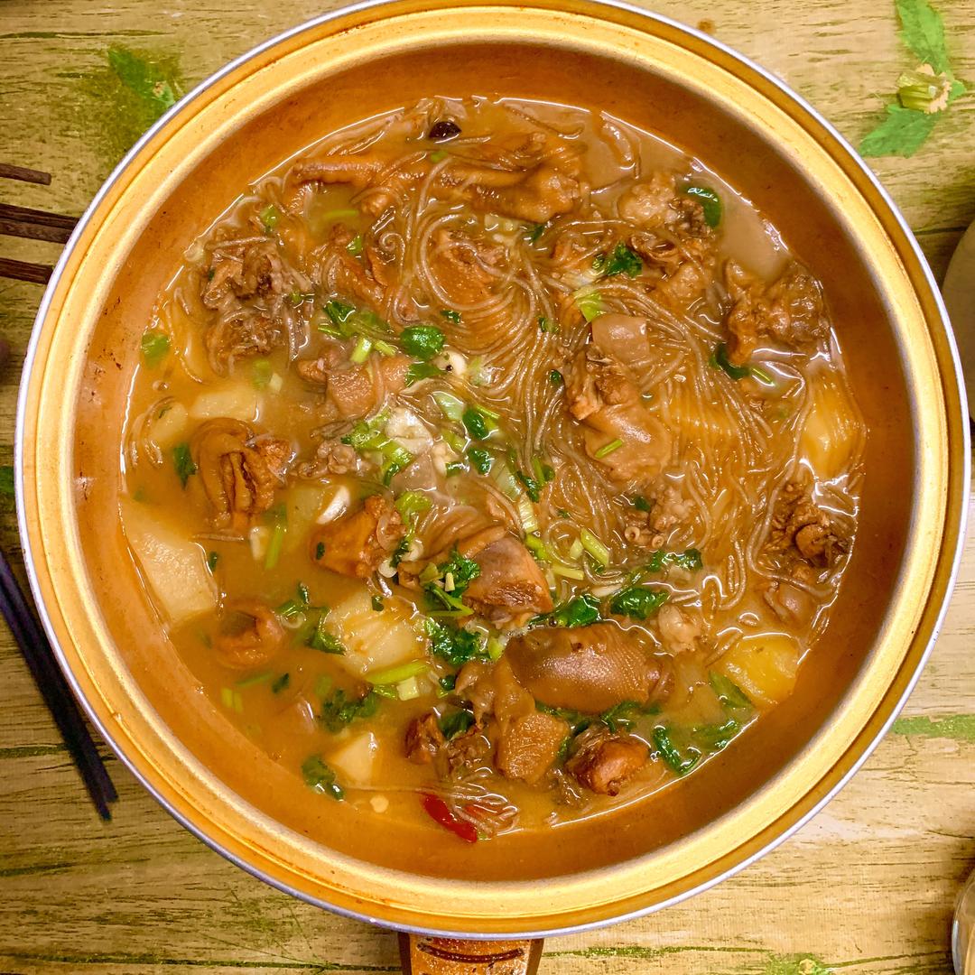 东北小鸡炖粉条的做法