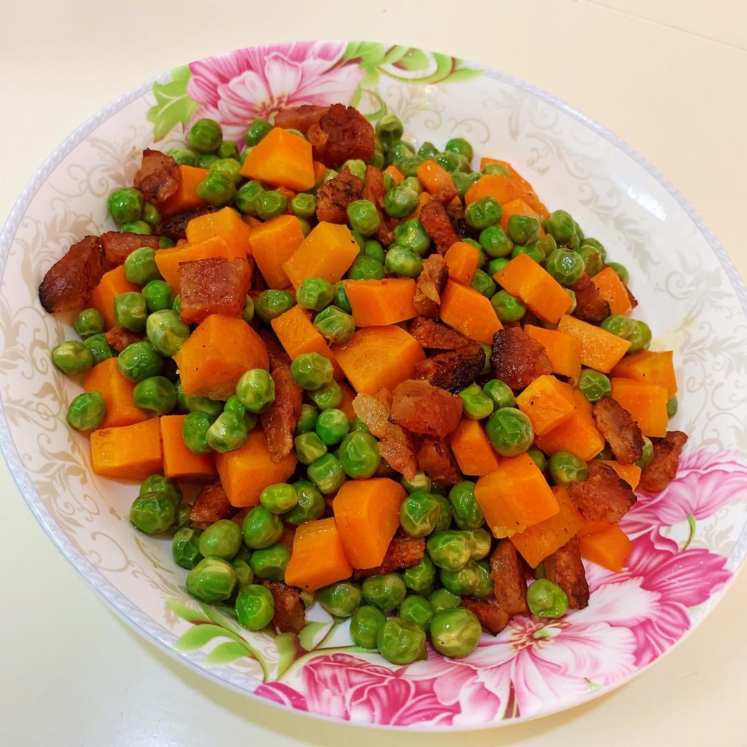 腊肠炒豌豆胡萝卜