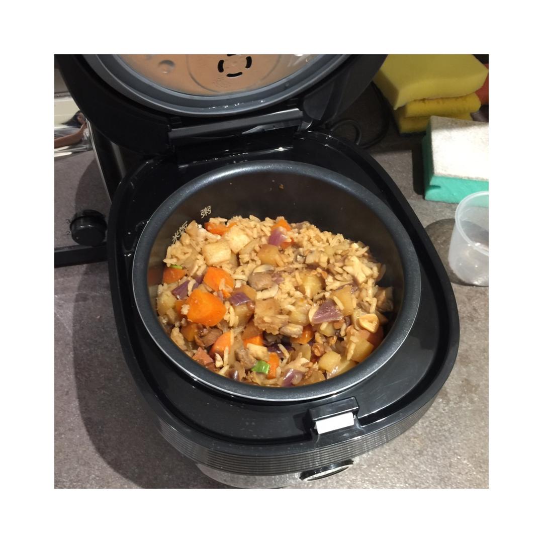 土豆焖饭（电饭锅版）