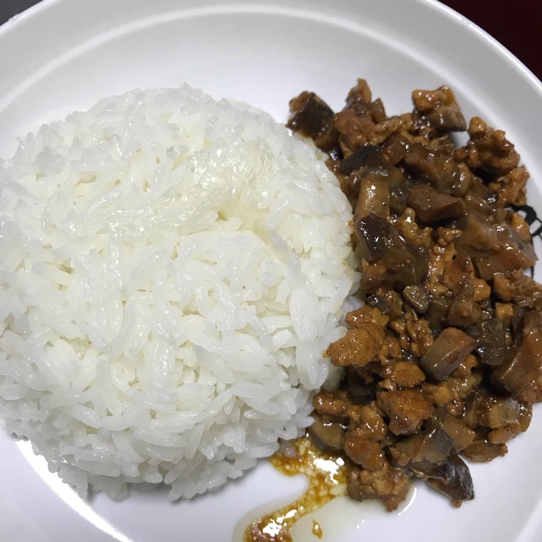 台湾肉燥饭