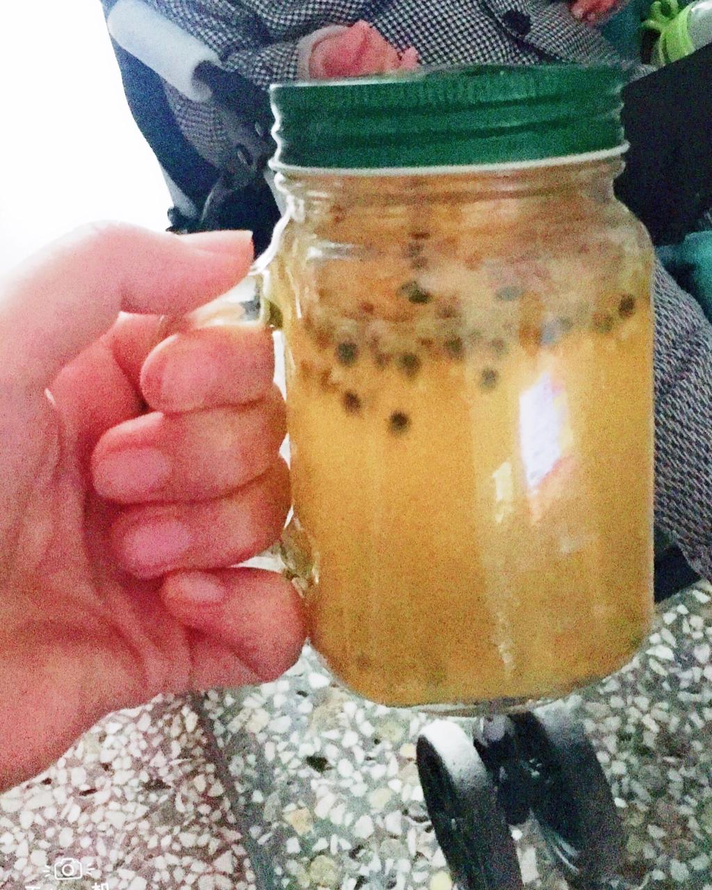 百香果的朴素吃法（百香果汁）