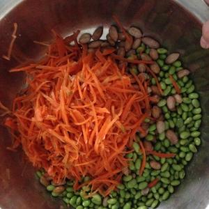 胡萝卜小咸菜的做法 步骤2