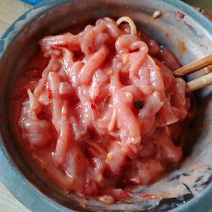 洋葱炒肉丝～～～是要放豆瓣酱的地道盐帮家常菜做法的做法 步骤4