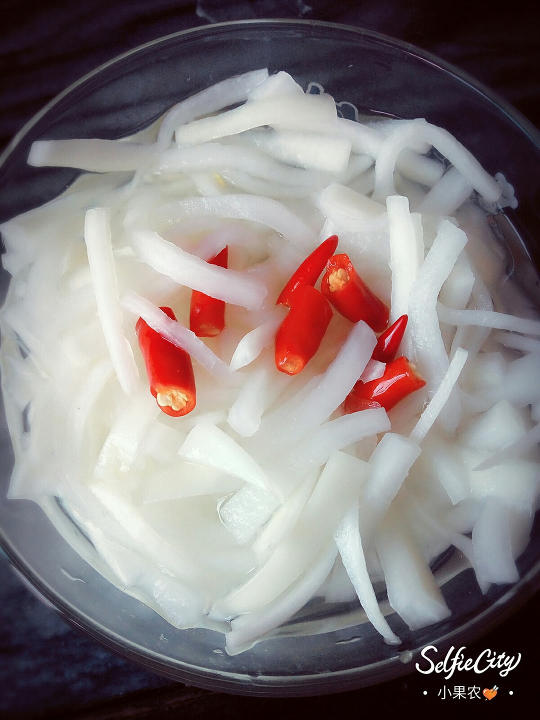 酸辣萝卜丝的做法