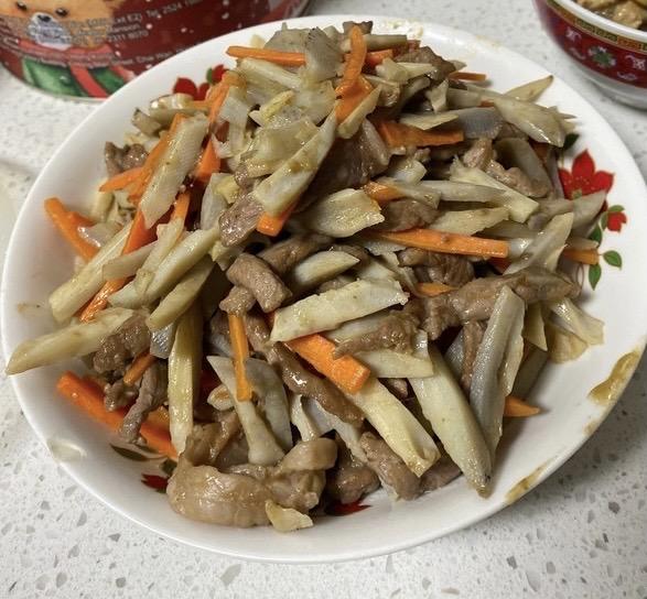 藕丝炒肉