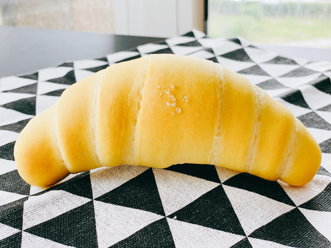 百吃不厌日式盐可颂