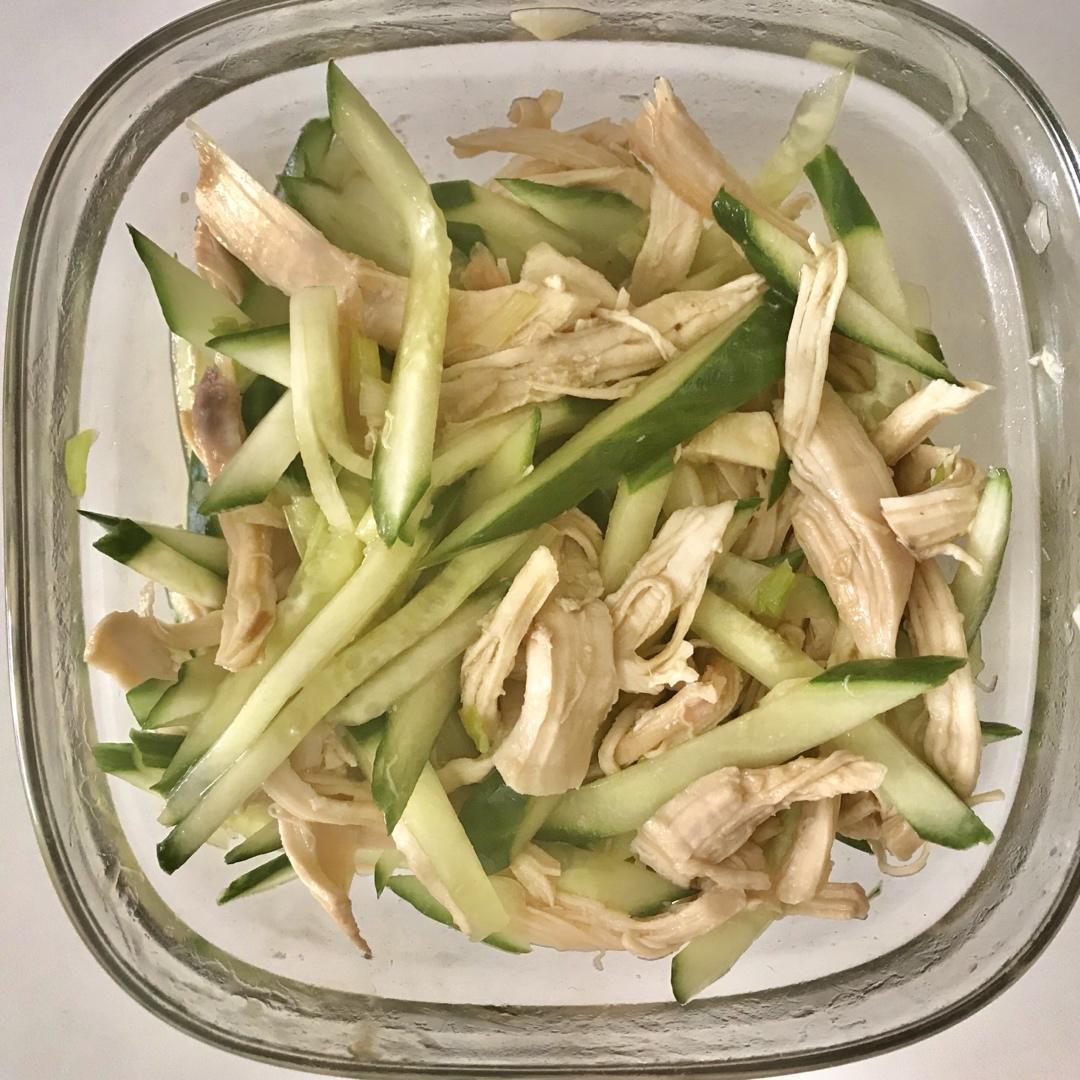 凉拌黄瓜鸡丝