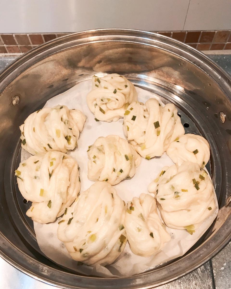 传统的葱油花卷