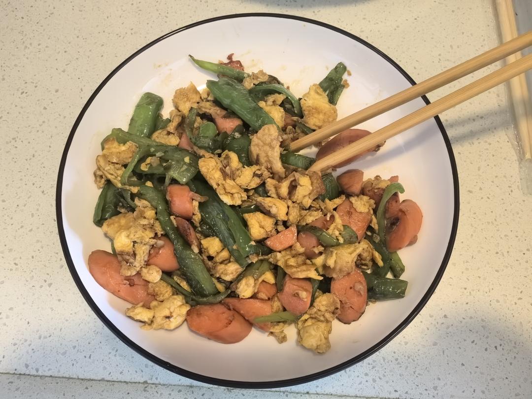 鸡蛋火腿炒青椒