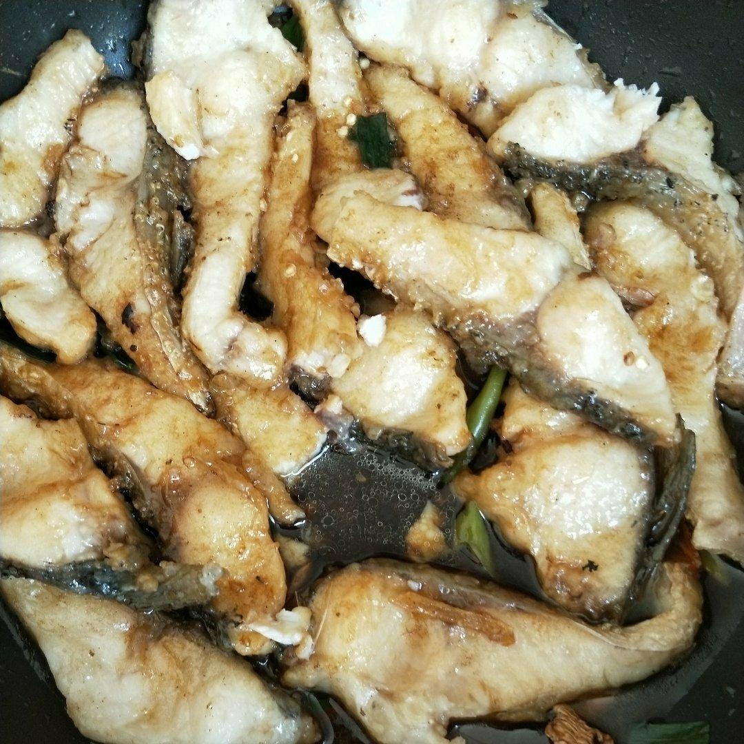 原汁焖鱼--鲜嫩不腥