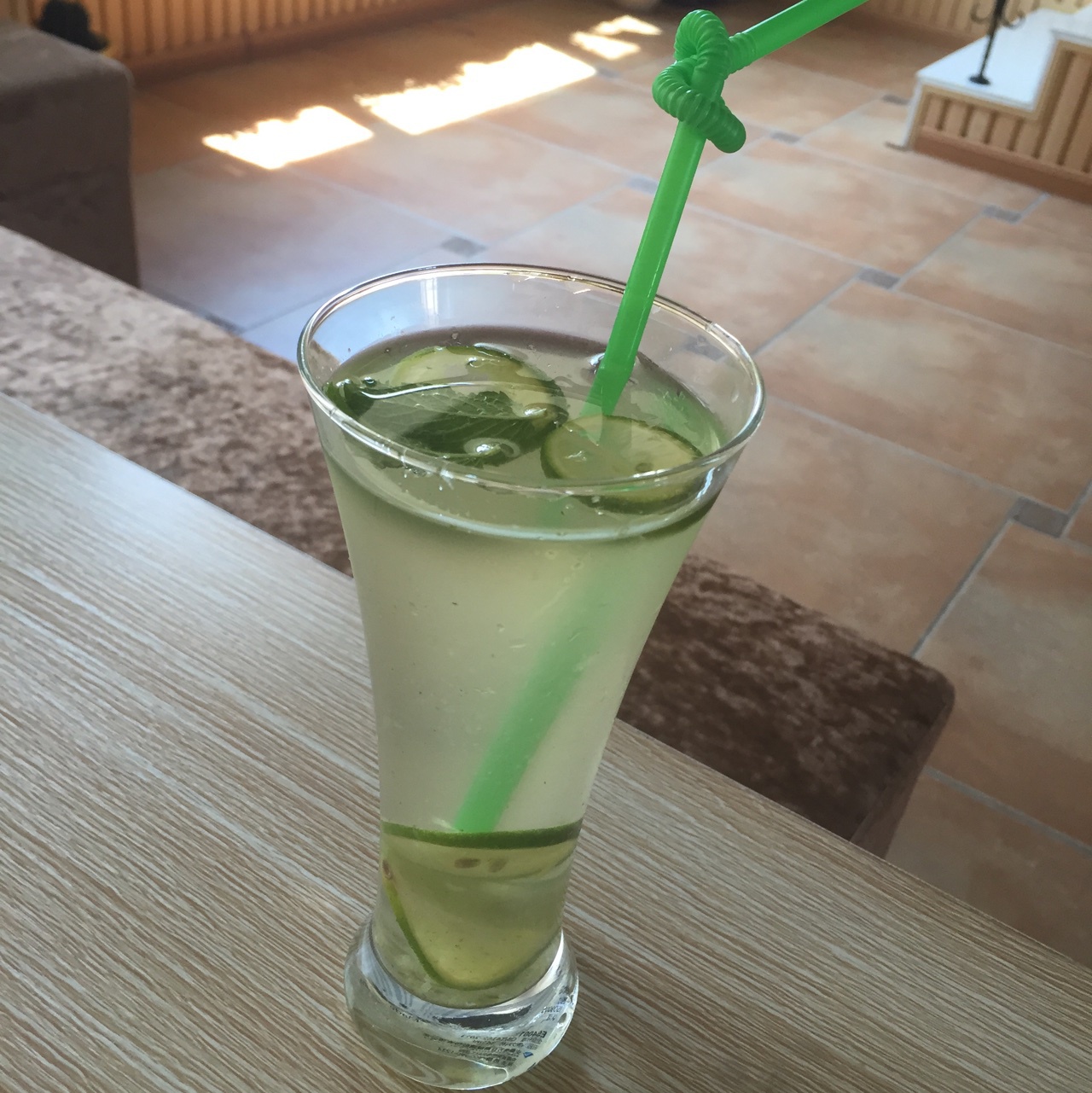 薄荷青柠檬水