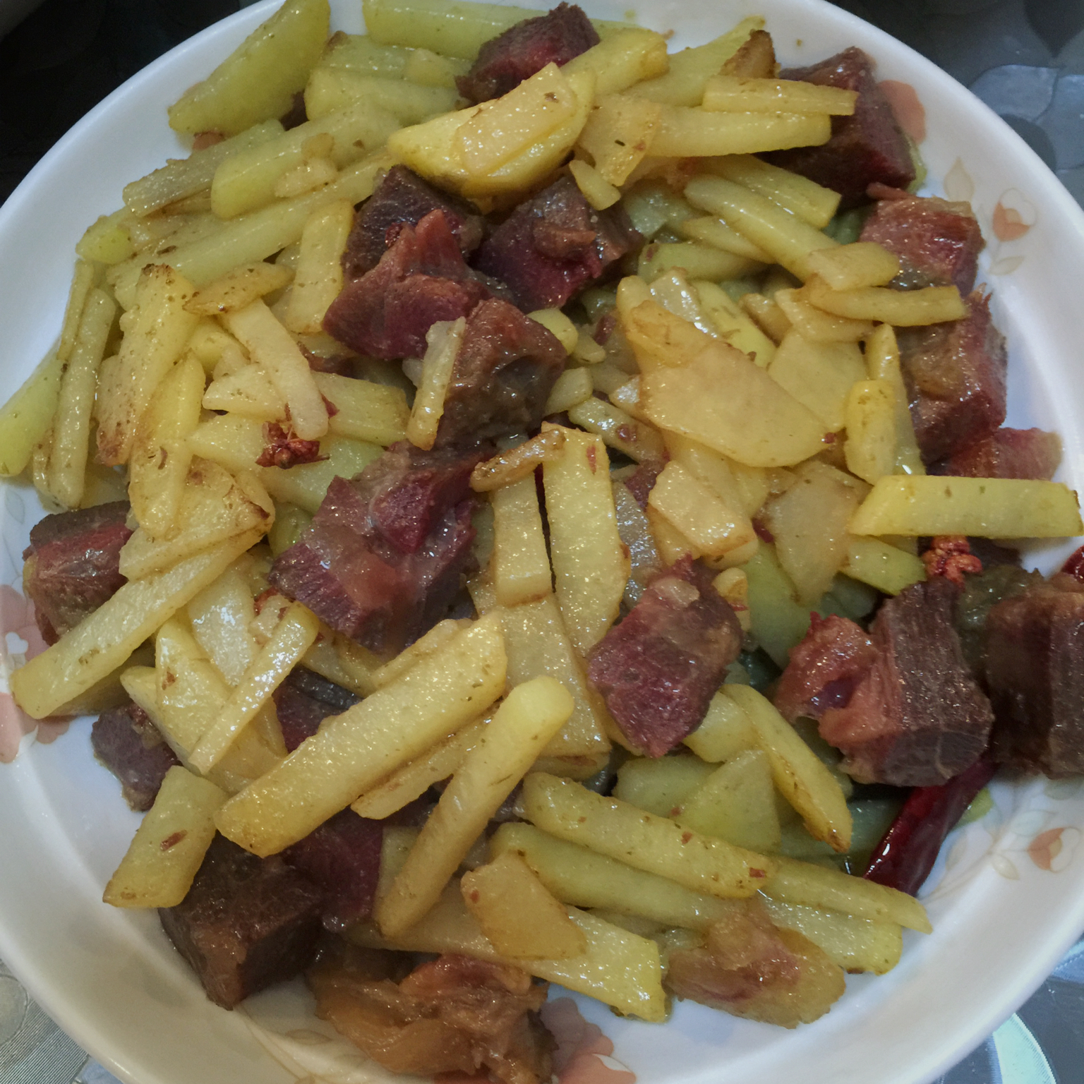 孜然洋葱炒牛肉粒