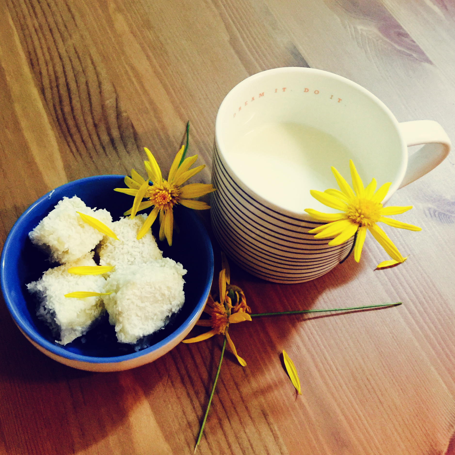 完胜85度C牛奶椰丝小方