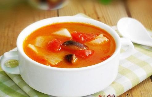 香菇番茄萝卜汤的做法