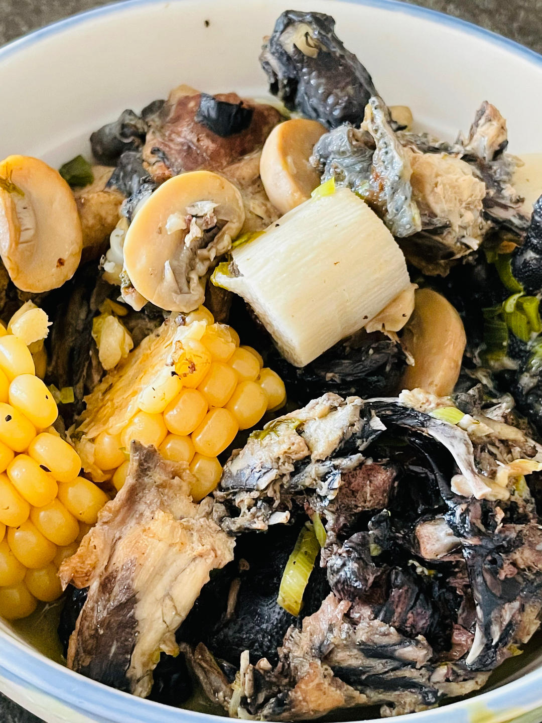 菌菇山药鸡腿汤 | 健康·三餐
