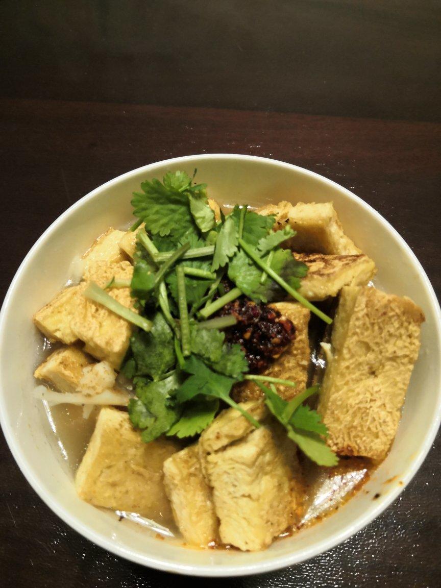 假装路边摊臭豆腐