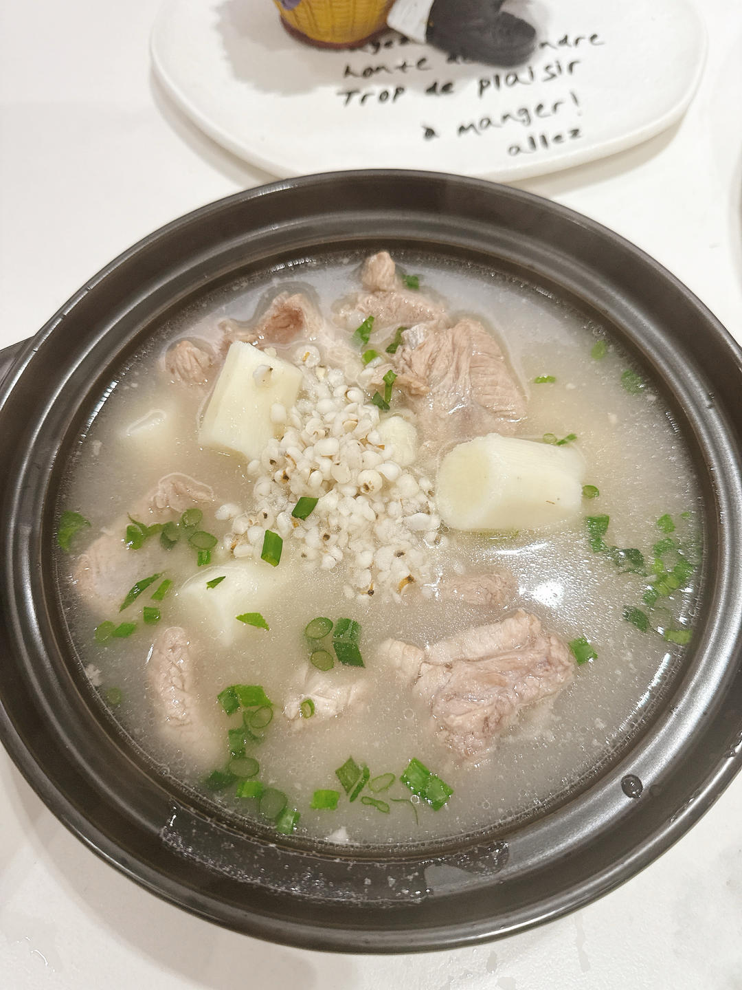 小美山药薏米排骨汤