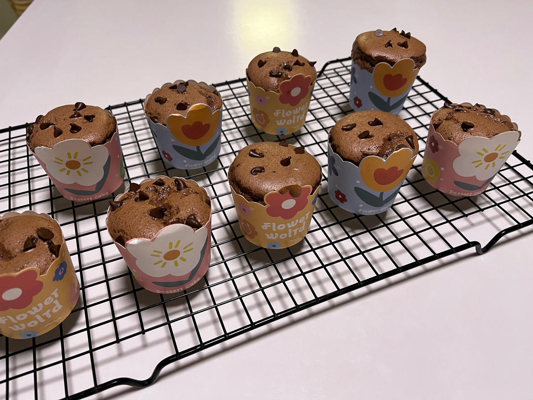 可可戚风纸杯蛋糕