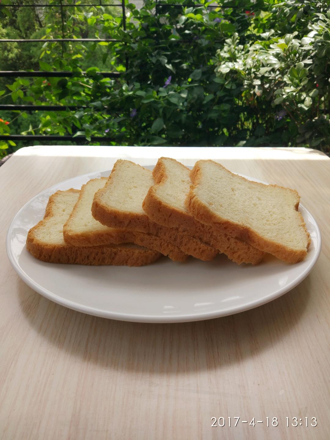 纯奶手撕吐司的做法 步骤1