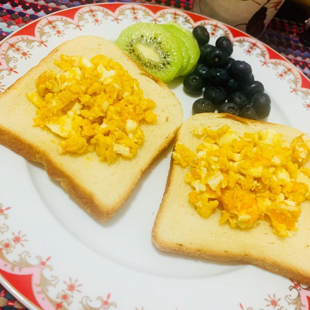 两种做法鸡蛋的日式鸡蛋三明治【低脂和风】