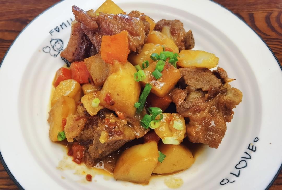 土豆炖排骨