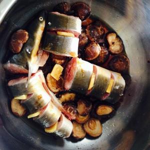 香菇鳗鱼烧（豪放简单高压锅版）的做法 步骤2